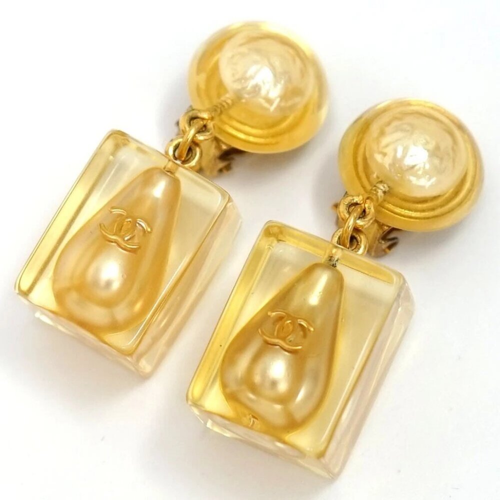 CHANEL CC Logos Pearl Lucite Cube Dangle Earrings Gold Tone 97P Auth w/Box - Picture 1 of 6